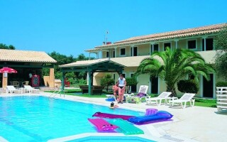 Elli Studios & Apartments