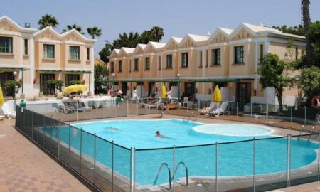 Servatur Suns Gardens Apartments