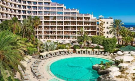 Seaside Sandy Beach Hotel