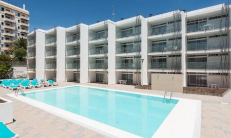 Las Rosas Apartments