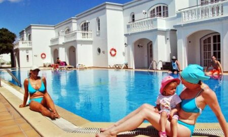 Corona Mar Apartments