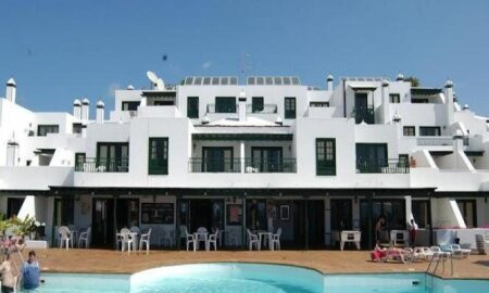 Los Pueblos Apartments