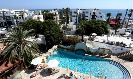 Dionysos Central Hotel