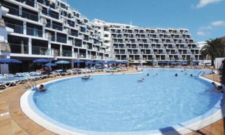 Revoli Playa Aparthotel