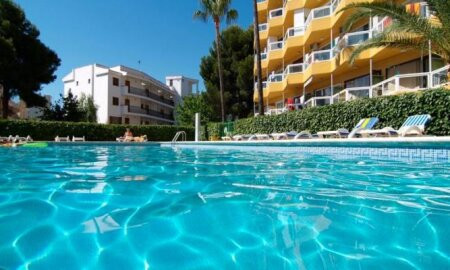 Las Palomas Apartments