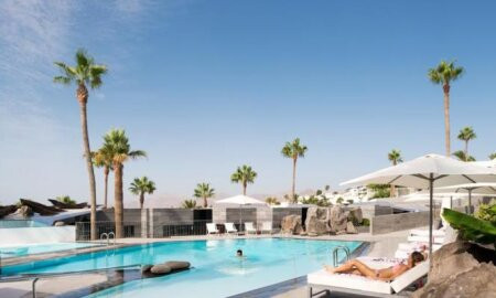 La Isla Y El Mar Hotel