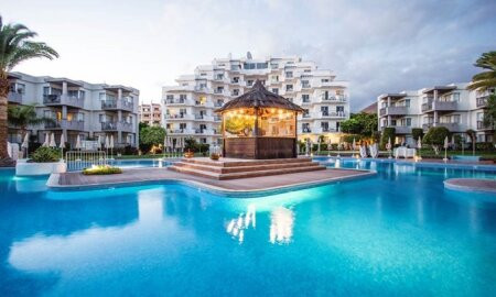 HG Cristian Sur Apartments