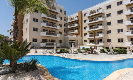 Golden Star Apartments