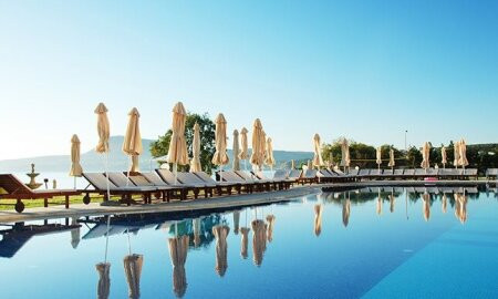 Kiani Beach Resort Hotel