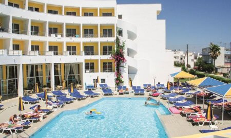 Cleopatra Kris Mari Hotel