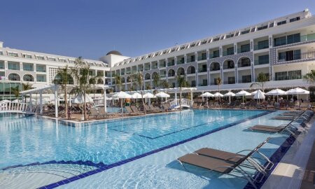 Karmir Resort & Spa Hotel