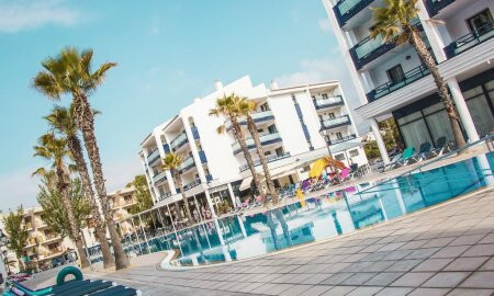 Pins Platja Apartments