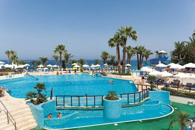 pool-the-golden-coast-beach-hotel-protaras-holidaycheck