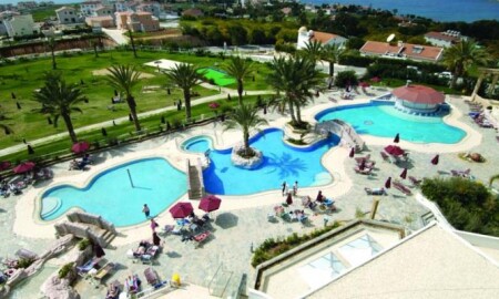 Crown Resorts Horizon Hotel