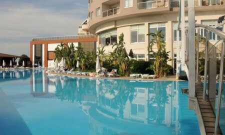 Saturn Palace Resort Hotel