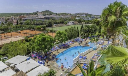 Holiday Center Aparthotel