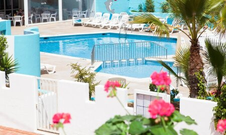 Oasis Sa Tanca Apartments